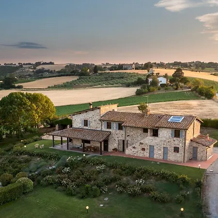 La Panoramica 8, Emma Villa *