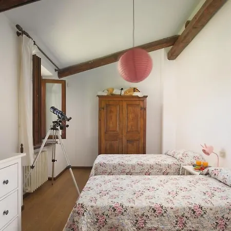 Villa La Panoramica 8, Emma Papiano