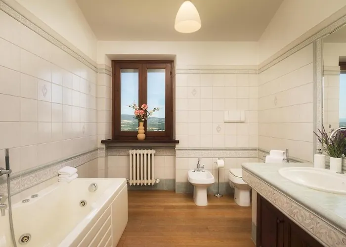 La Panoramica 8, Emma فيلة *