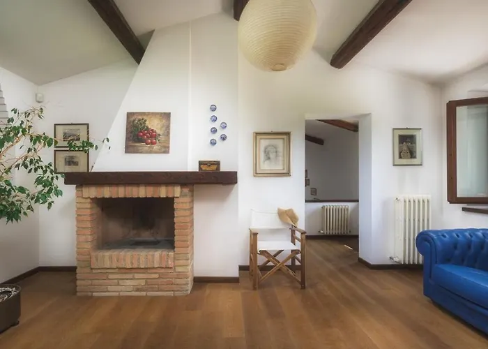 La Panoramica 8, Emma Papiano