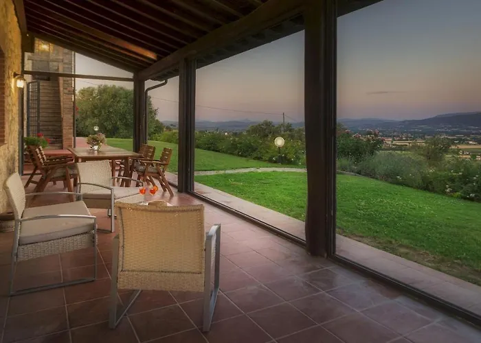 La Panoramica 8, Emma فيلة