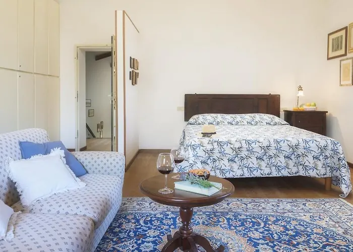 فيلة La Panoramica 8, Emma *